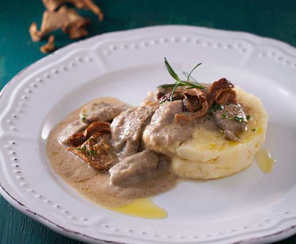 吮指慢燉嫩小牛