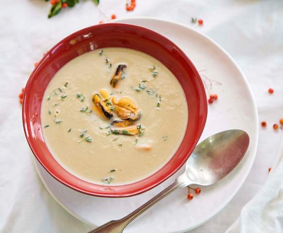 Creme de alcachofra e mexilhão