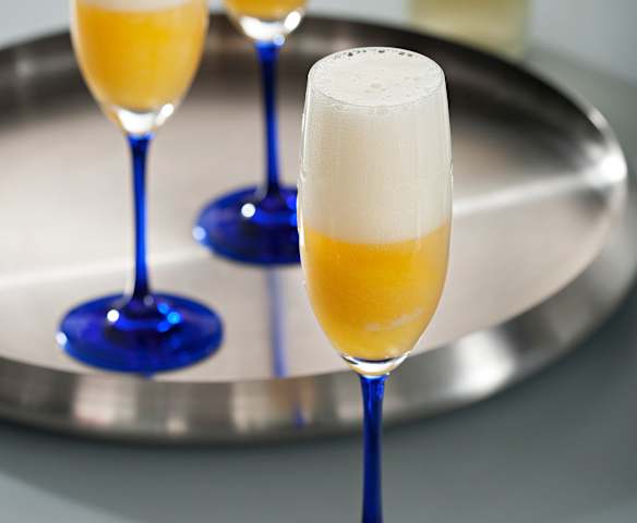 Bellini Cocktail Bellini Cocktail