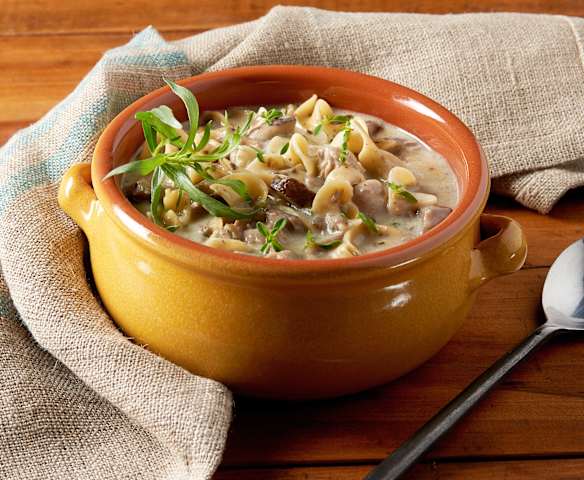 Supă cu pui Stroganoff Supă cu pui Stroganoff