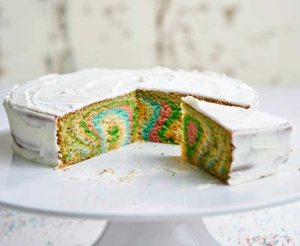 Bolo arco-íris