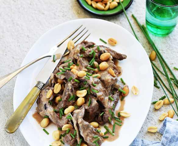 Bœuf aux cacahuètes