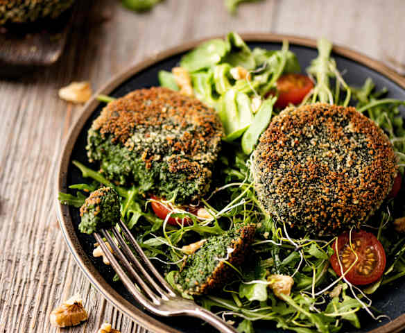 Medallones empanados veganos de espinacas con espirulina Medallones empanados veganos de espinacas con espirulina