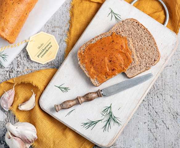 Masło pomidorowo-czosnkowe