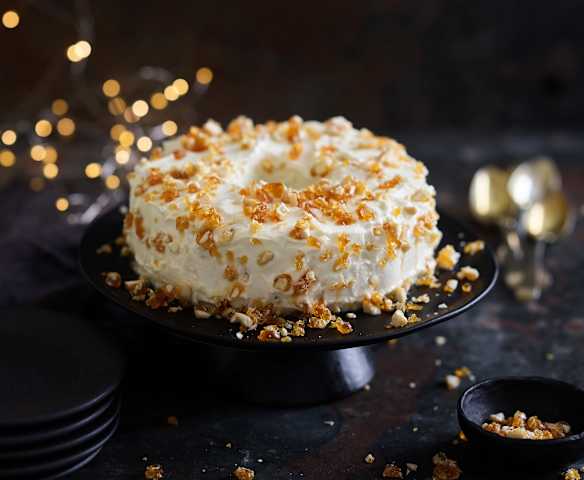 Pudim de alperce com chantilly e praliné de amêndoa da Débora Cabral