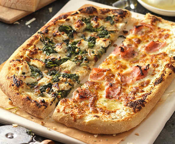 Pizza Bianca mit zweierlei Belag (Langzeitgare)