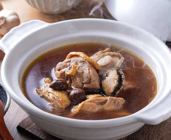黑蒜鮑魚燉雞湯 黑蒜鮑魚燉雞湯
