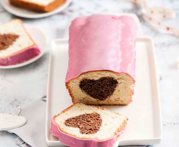 Babka z kakaowym sercem z chili