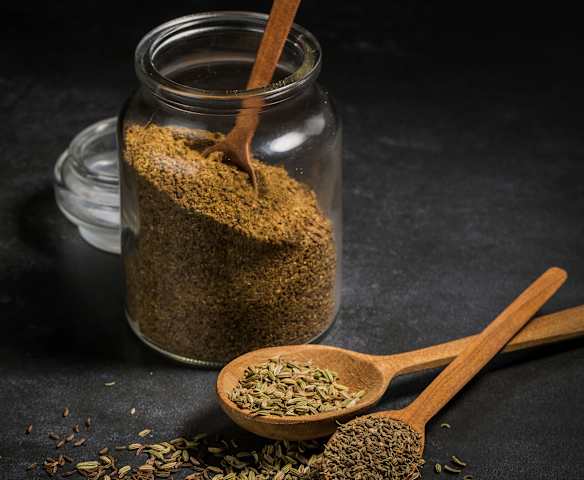 Klassisches Brotgewürz, grob geschrotet