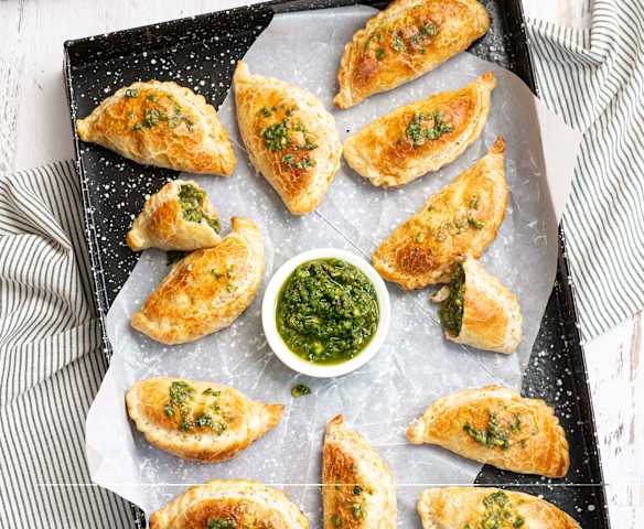 Empanadas de setas y espinacas con trufa