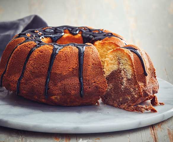 Marmor-Gugelhupf (ciambella marmorizzata)