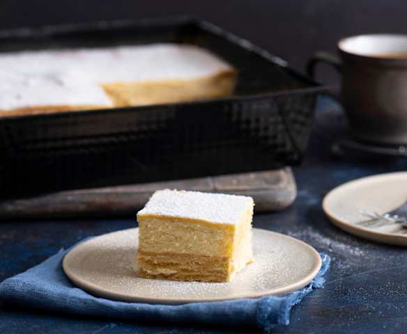 Sernik na biszkoptowym spodzie