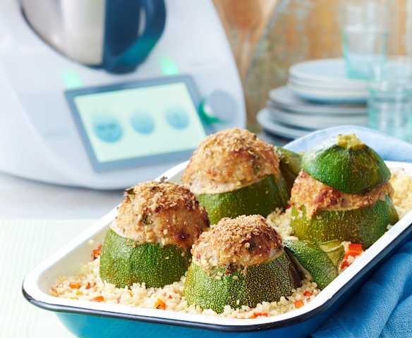 Courgettes farcies au veau et boulgour au poivron