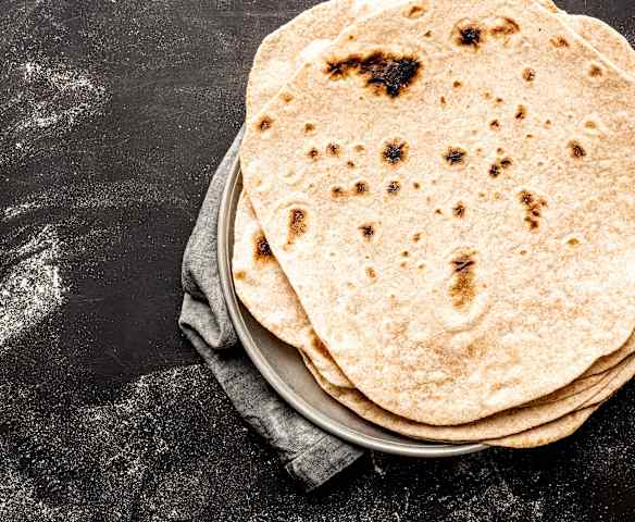 Bases: Tortilhas integrais e tempero para fajitas