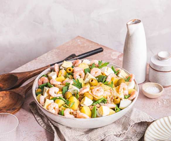 Ensalada templada de judías verdes con patata, maíz y atún