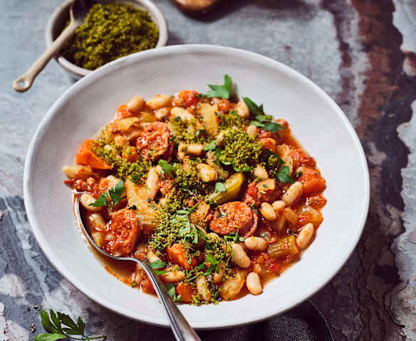 Weiße-Bohnen-Eintopf mit Fenchel und Salsiccia
