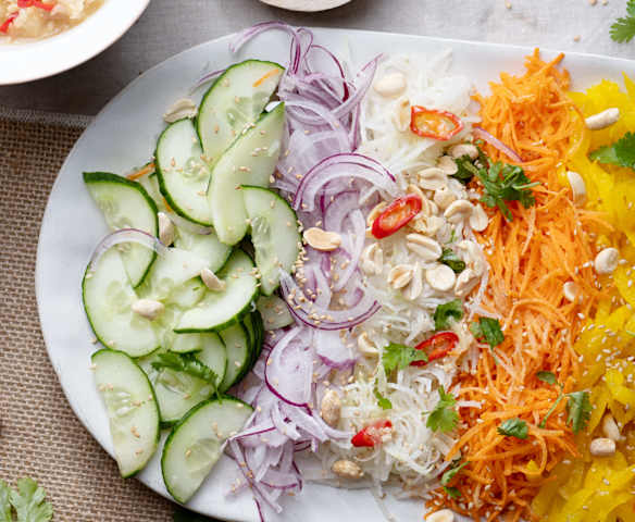 Salată Curcubeu (vegană)