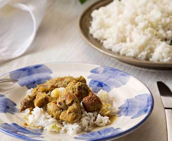 Conejo al curry con manzana Conejo al curry con manzana