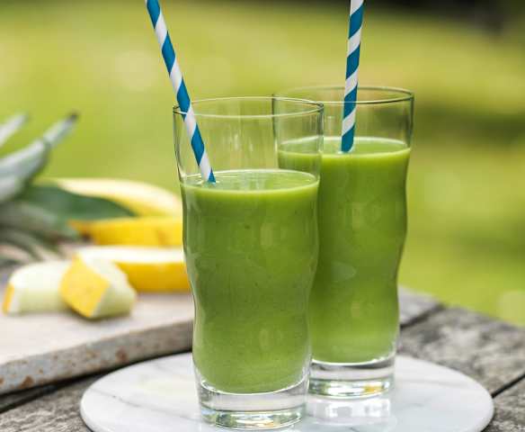 Beginner's Fruity Green Smoothie Beginner's Fruity Green Smoothie