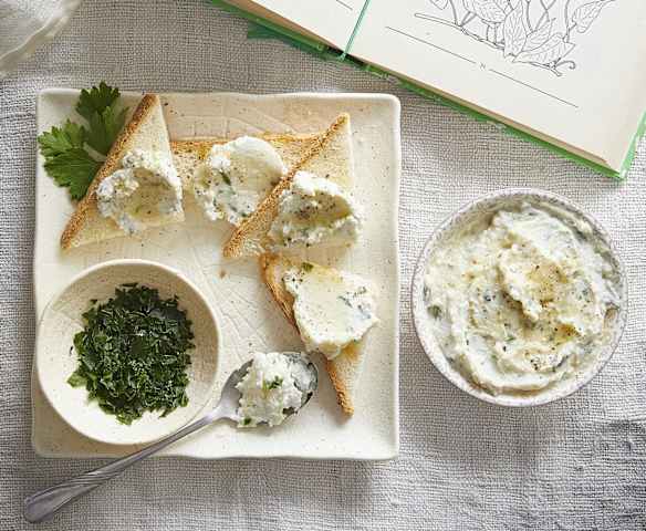 Mousse ricotta alle erbe e miele