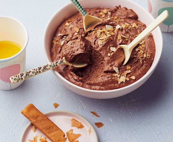 Mousse au chocolat aux crêpes dentelle
