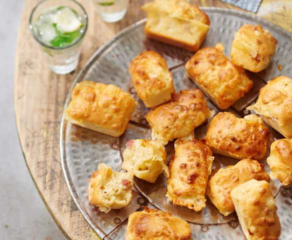 Minicakes au fromage et aux lardons
