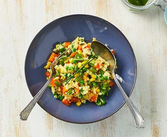 Cous cous con fagiolini, mais e erba cipollina