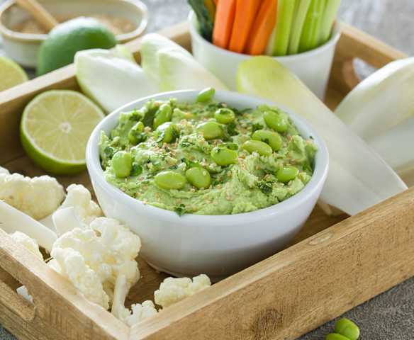 Dip de edamame con crudités