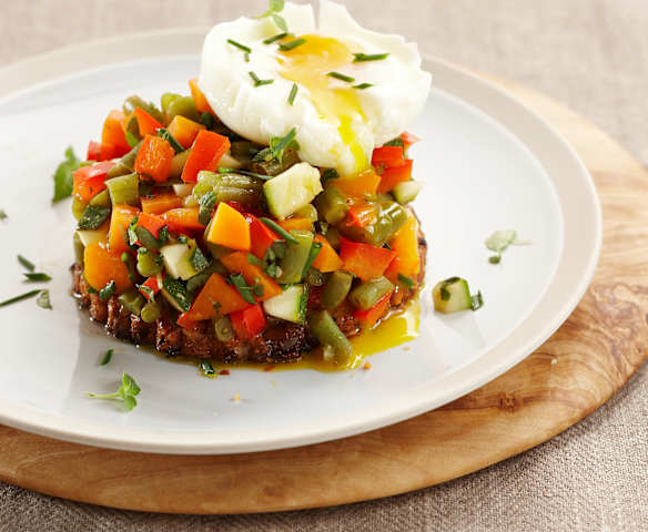 Verlorene Eier auf Gemüsetatar