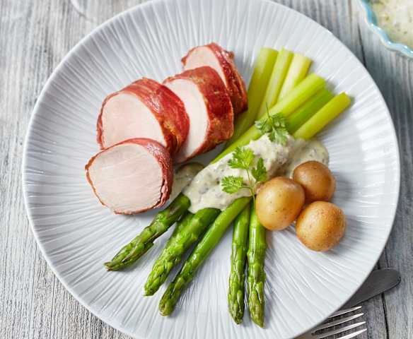 Schweinefilet mit Spargel und Prosecco-Sauce