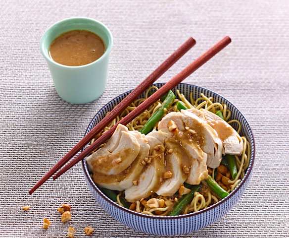 Nouilles au poulet sauce sésame