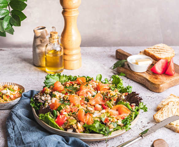 Ensalada de judías blancas con salmón ahumado Ensalada de judías blancas con salmón ahumado