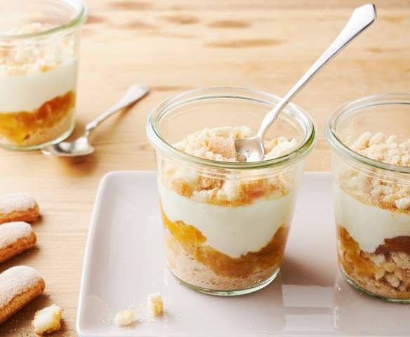 Postre de albaricoque con yogur de vainilla Postre de albaricoque con yogur de vainilla