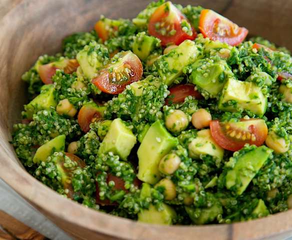 Σαλάτα με κινόα, κόλιανδρο και ρεβίθια