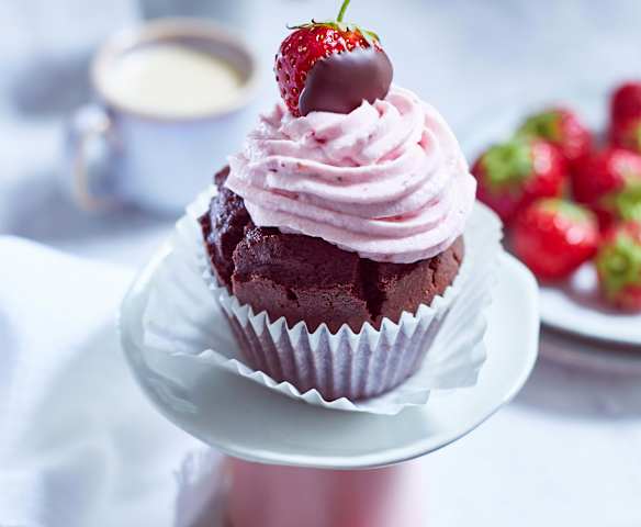 Erdbeer-Schoko-Cupcakes mit Eierlikör