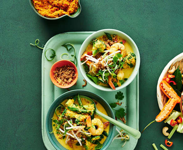 Quick prawn laksa (Noni Jenkins)