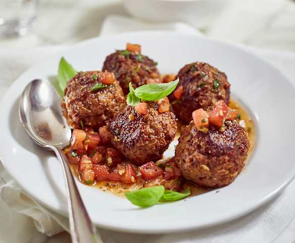 Pikante Lammhackbällchen mit Sauce Pistou
