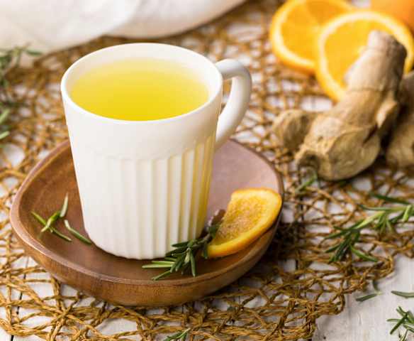 Tisana zenzero, arancia e rosmarino (1 persona)