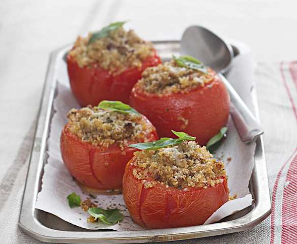 Tomates rellenos de carne y quinoa