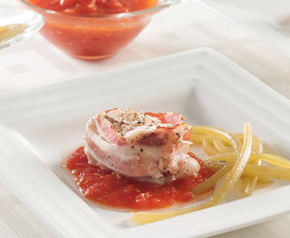 Tournedós de rape con borrajas y vinagreta de tomate