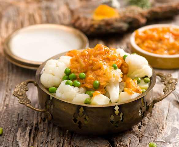 Bramborové curry s květákem