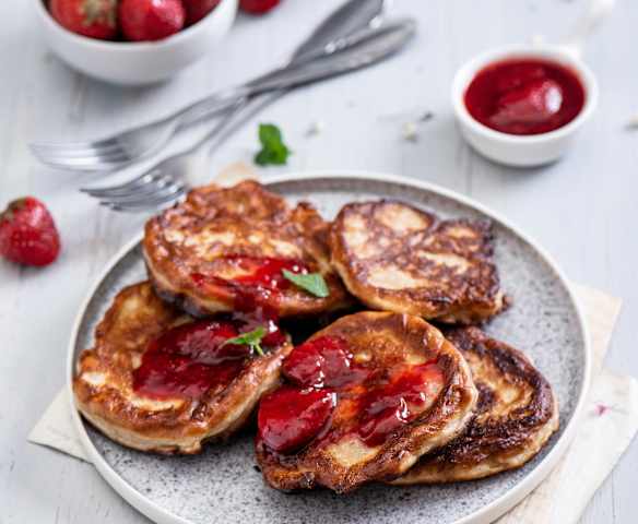 Racuchy z konfiturą truskawkową (ruchanki)