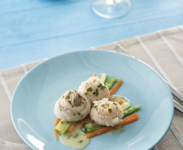 Popietas de gallo con salsa de mantequilla y limón