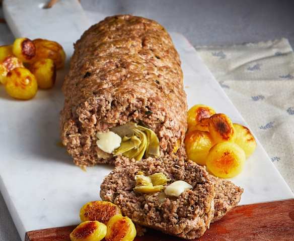 Polpettone di carne con ripieno di carciofi Polpettone di carne con ripieno di carciofi