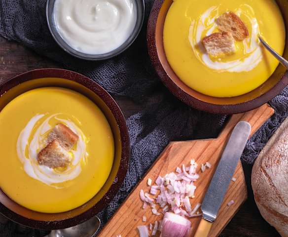Vellutata di zucca allo yogurt greco