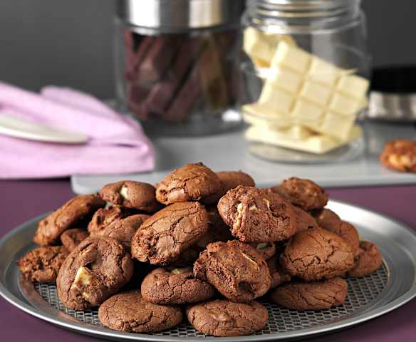 Galletas de leche condensada y dos chocolates