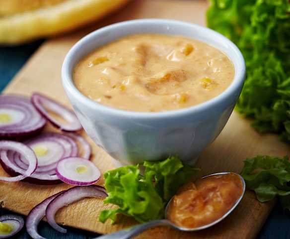 Aprikosen-Joghurt-Dip mit Curry