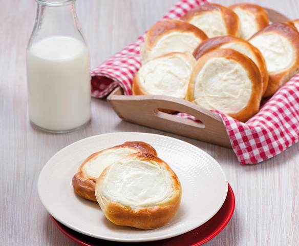 Brioche buns with cheese