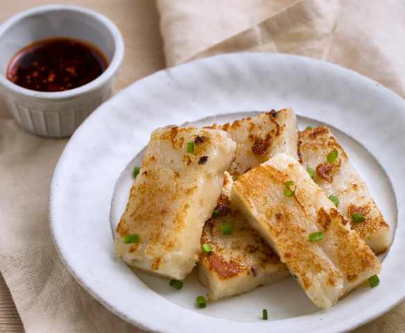 Luo bo gao (radish cakes)