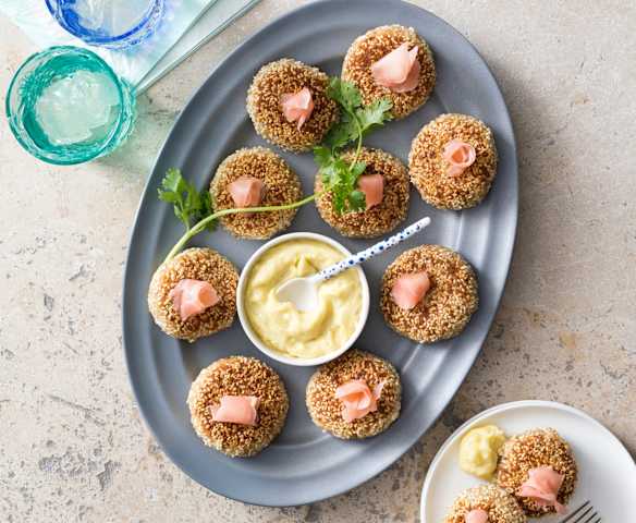 Asian crab cakes with wasabi mayonnaise Asian crab cakes with wasabi mayonnaise